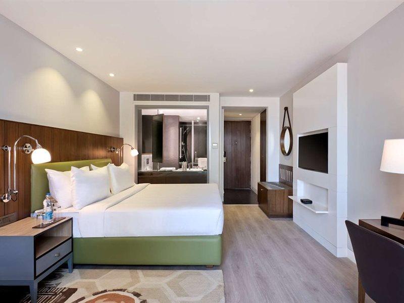 Country & By Radisson Chandigarh Hotel 4*