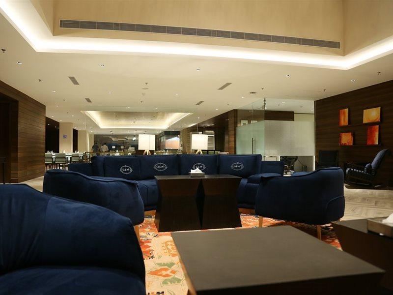 Country & By Radisson Chandigarh Hotel 4*