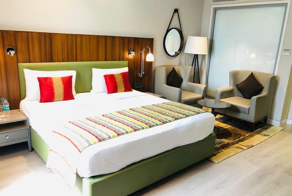 Country & By Radisson Chandigarh Hotel