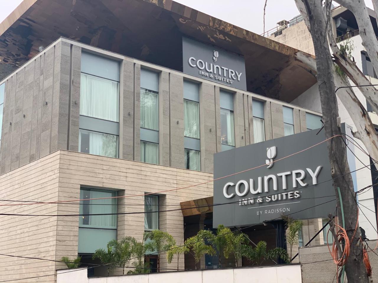 Country & By Radisson Chandigarh Hotel 4*