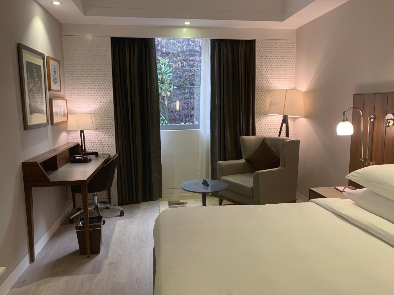 Country & By Radisson Chandigarh Hotel 4*