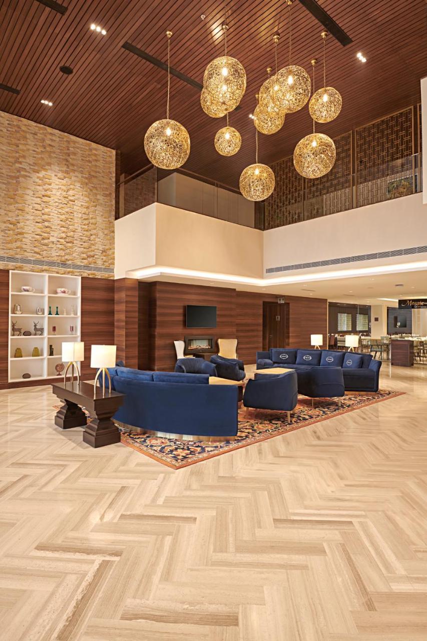 Hotel Country & By Radisson Chandigarh 4*